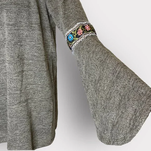 VAVA by Joy Han KYLE Cold Shoulder Blouse GRAY Large NEW With Tags - Picture 3 of 8